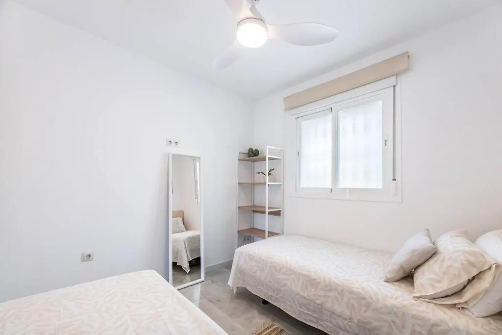Beautiful 2-Bedroom Flat - Pool And Paddle Court Malaga 0*,