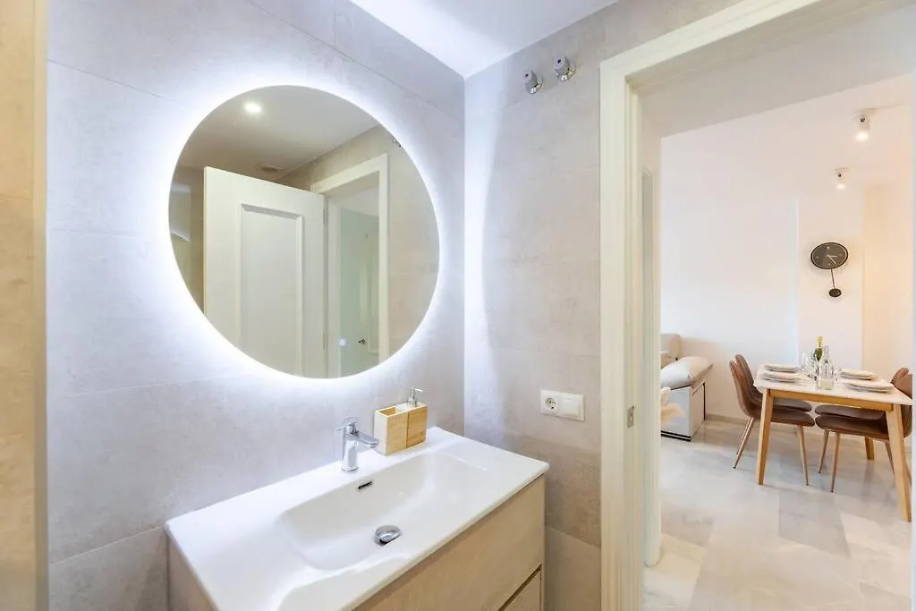 Beautiful 2-Bedroom Flat - Pool And Paddle Court Malaga 0*,