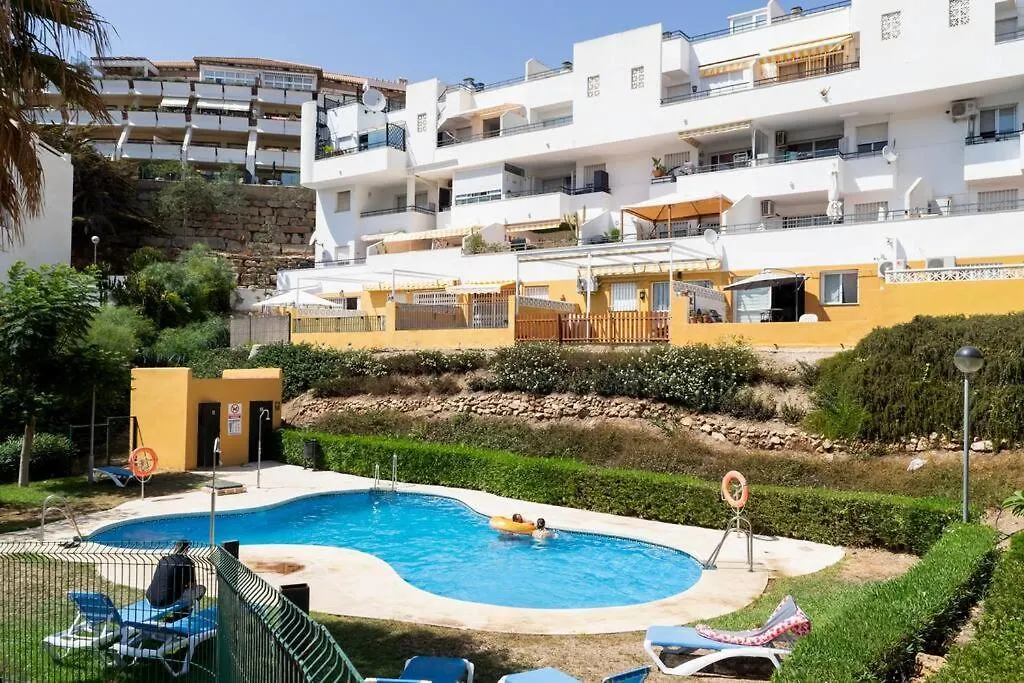 Apartment Beautiful 2-Bedroom Flat - Pool And Paddle Court Malaga